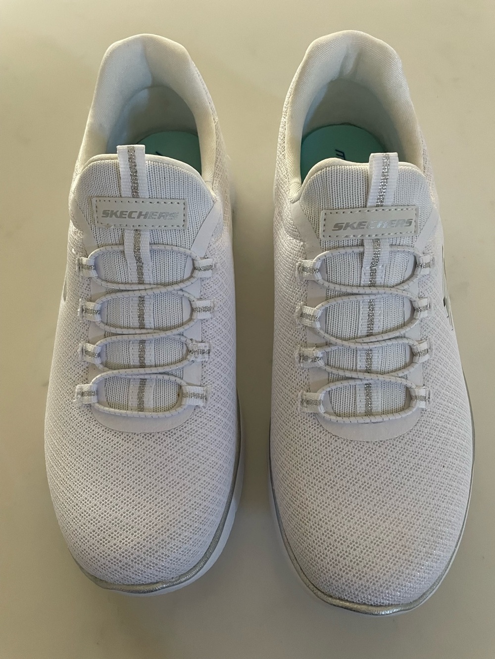 Skechers Women’s Summits Sneakers NWOT